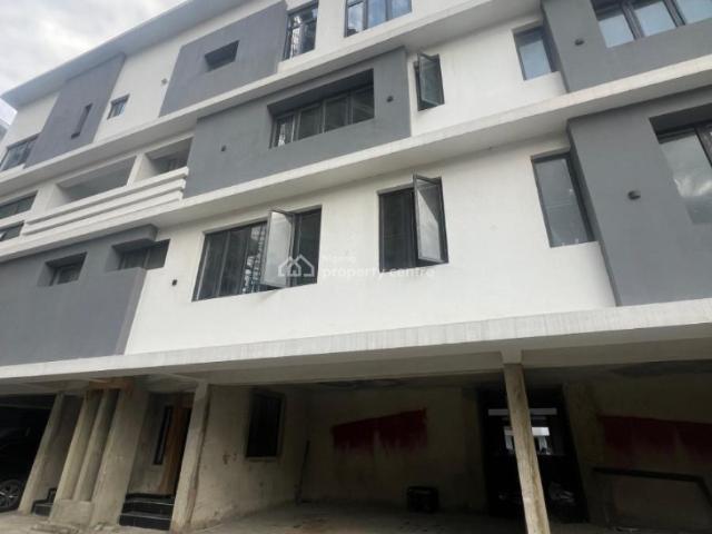Detached house for sale in Eti Osa, Lagos