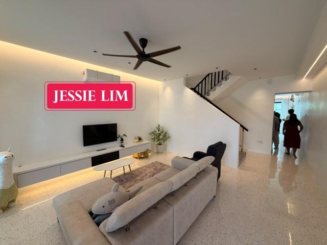 Terraced House for sale in Barat Daya, George Town