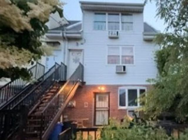 House for sale in Staten Island, New York
