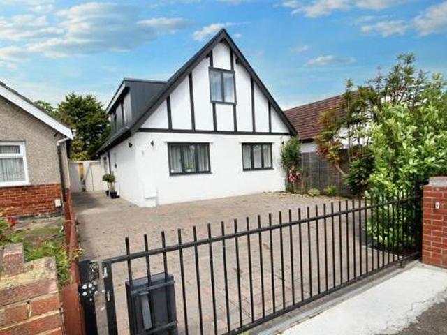 House for sale in Uxbridge, Greater London