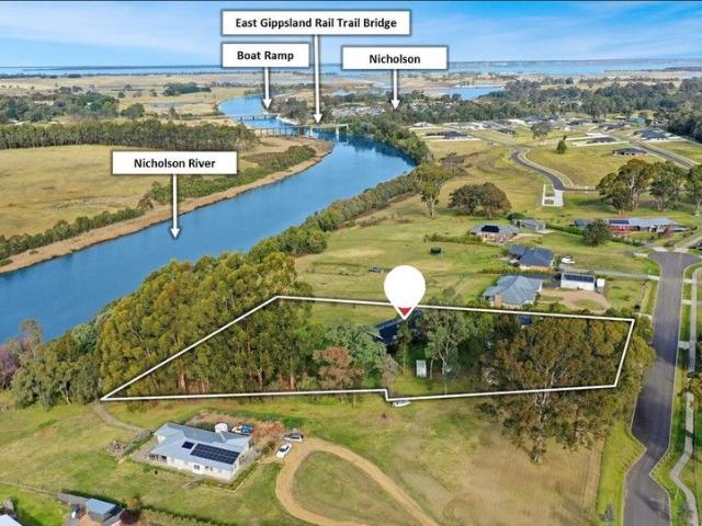 Cottage for sale in Nicholson, Victoria
