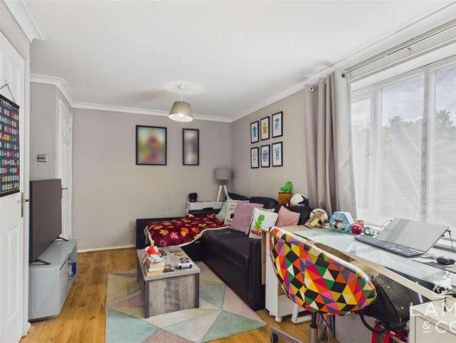 Apartment for rent in Hythe, Fordham Heath