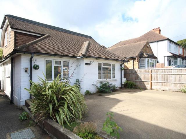 House for rent in Denham, Gerrards Cross and Chalfonts Community Board, Chalfont St. Peter