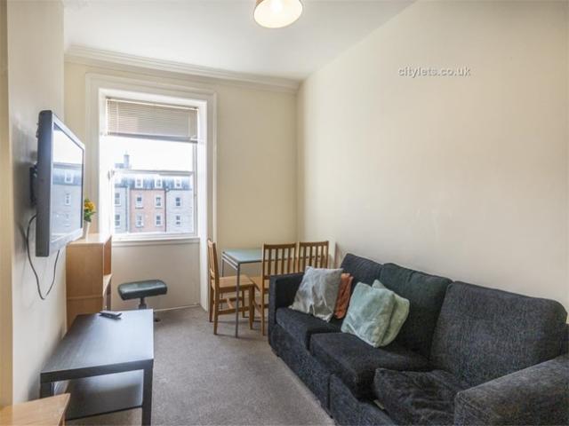 Flat for rent in Southside, Scotland