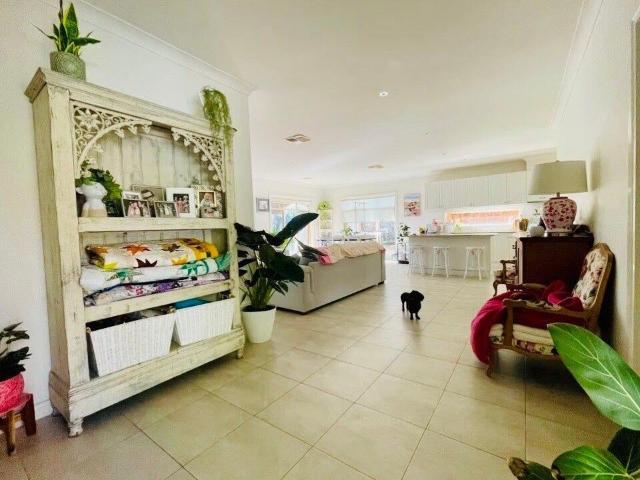 Room for rent in Camerons Creek, Victoria