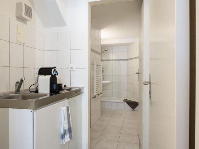 Studio mieten in Einigen, Zürich