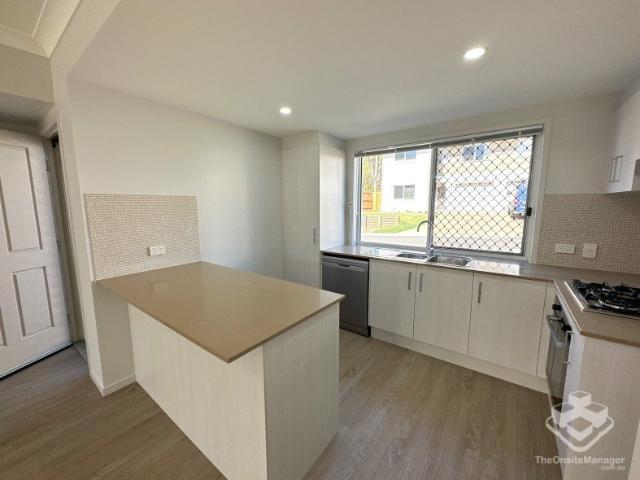 Townhouse for rent in Toombul, Queensland