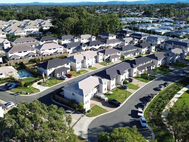 Townhouse for rent in Nigella Views, Greater Brisbane
