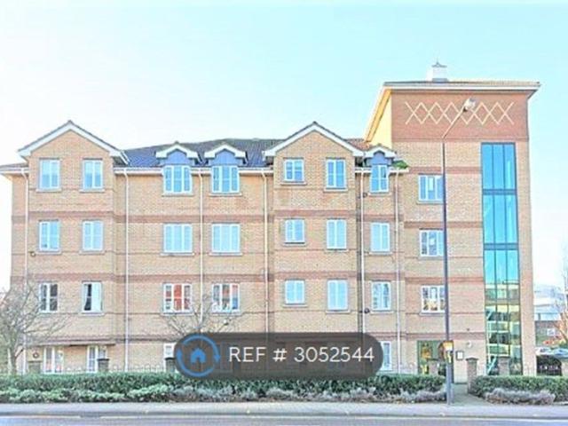 Apartment for rent in Greenhill, Greater London