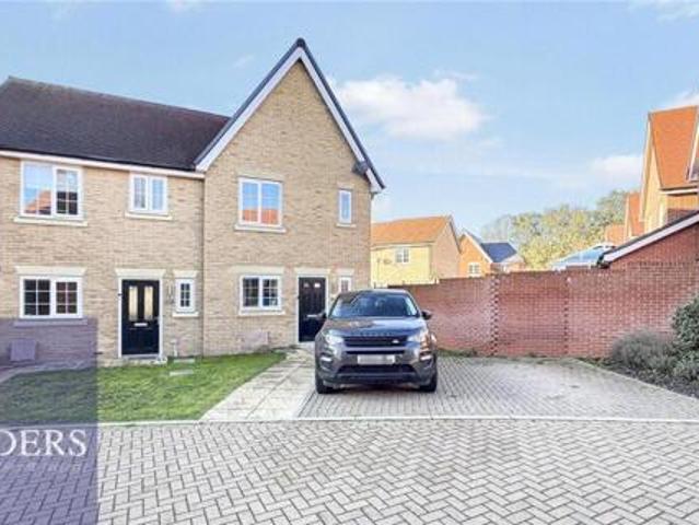 House for sale in Chipping Hill, Essex