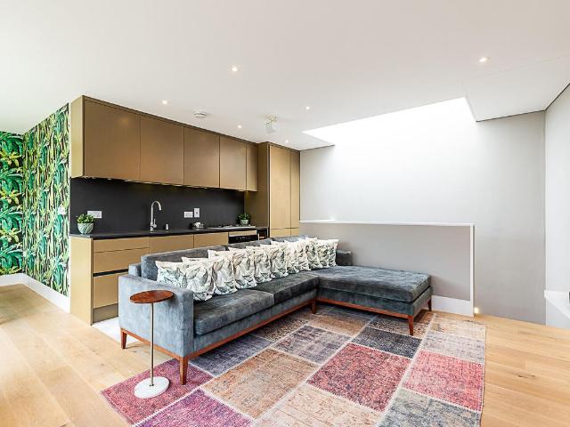 House for rent in London Borough of Hammersmith and Fulham, Greater London