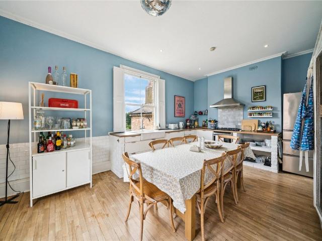 Apartment for rent in Balham, Greater London