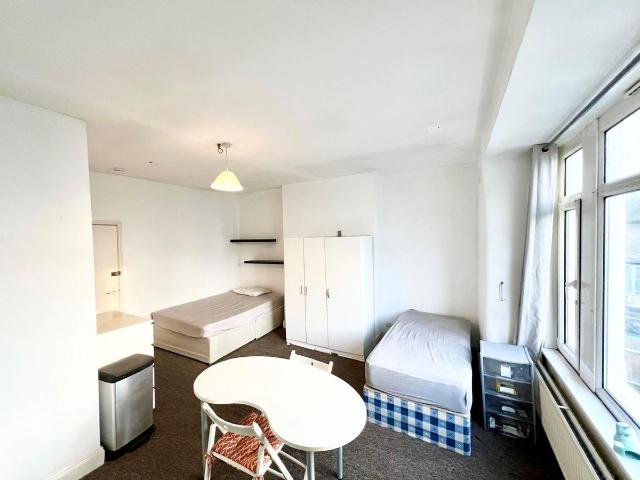 Studio for rent in Harlesden, Greater London