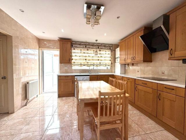House for rent in Ponders End, Greater London