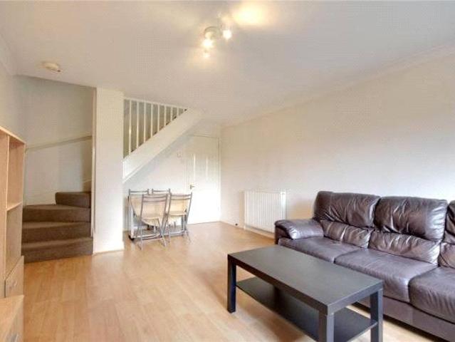 House for rent in Ripley Springs, Row Town