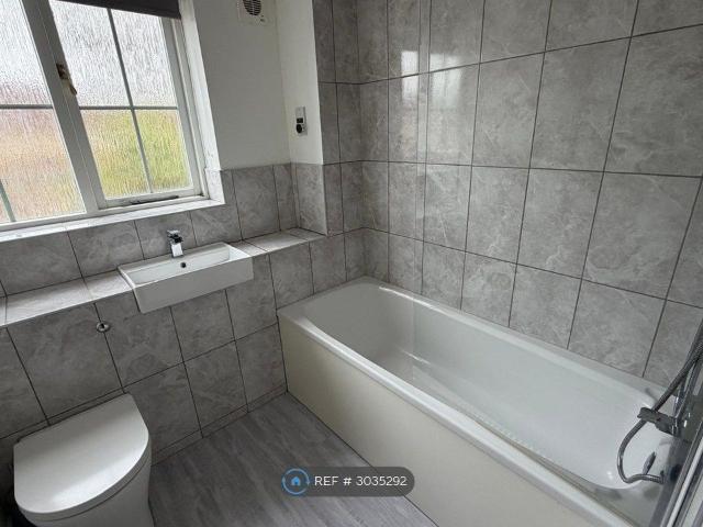 House for rent in Ripley Springs, Runnymede