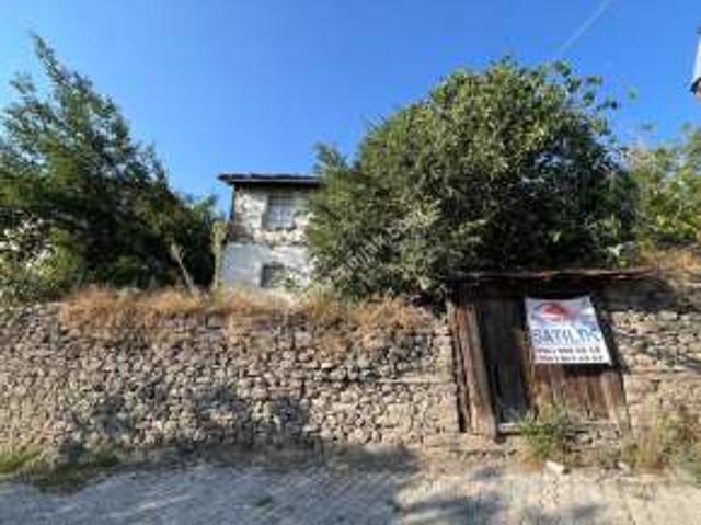 Niksar içerisinde satılık Villa