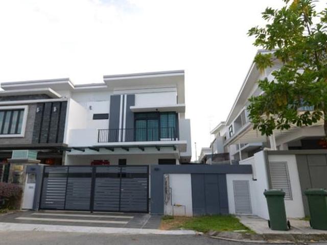 Residential House for sale in Nilai, Negeri Sembilan