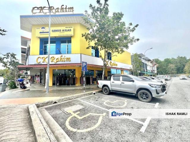 Shop for sale in Nilai, Seremban
