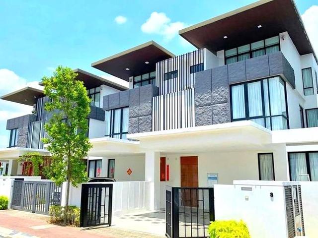 Residential House for sale in Nilai, Negeri Sembilan