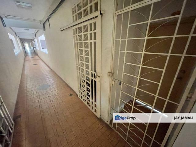 Condominium for sale in Petaling, Tanjong Sepat