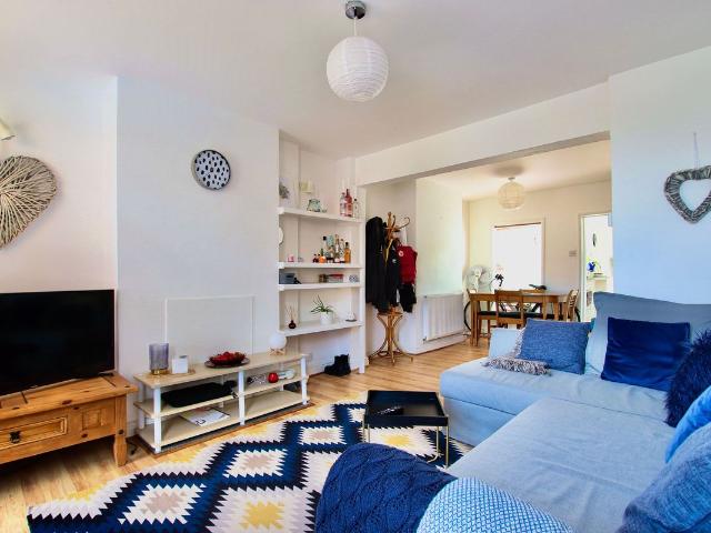 Apartment for rent in Heigham Grove, East Bank