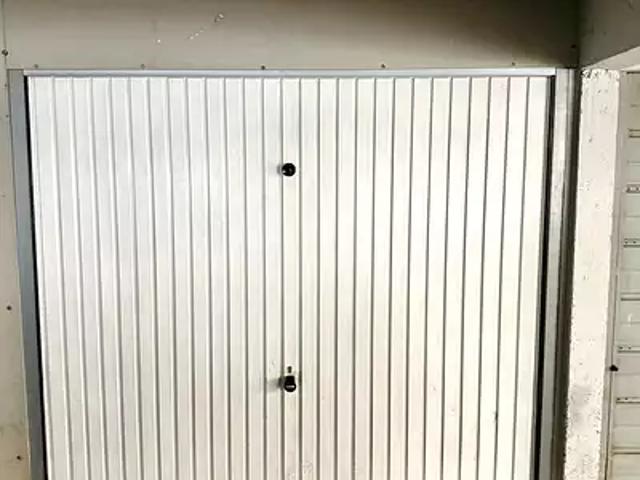 Garage vente à Nîmes