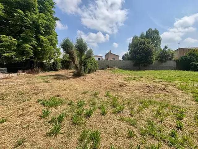 Terrain vente à Nîmes