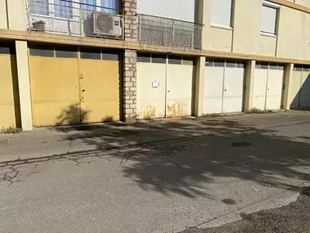 Garage vente à Nîmes