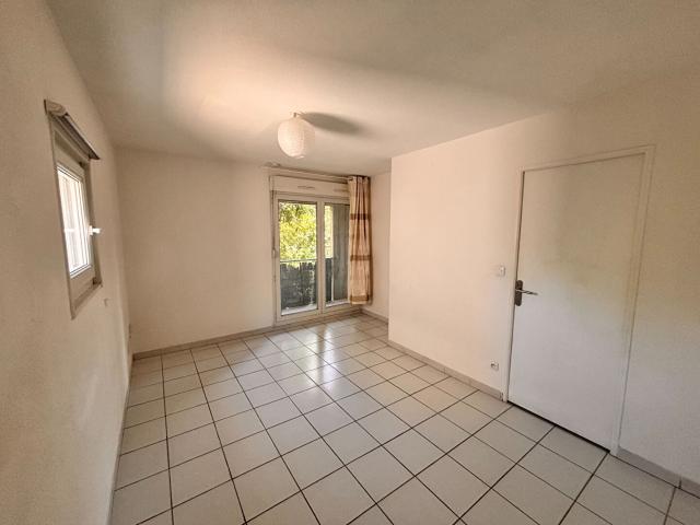 Studio location à Nîmes