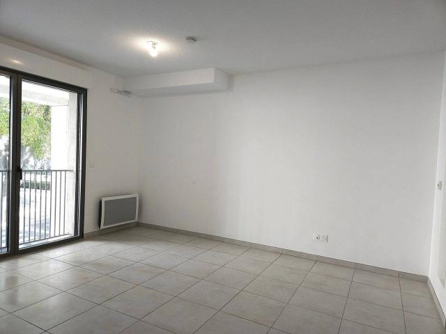 Studio location à Pissevin, Nîmes