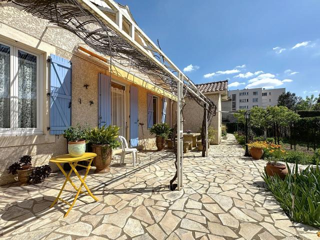 Maison vente à Nîmes, Gard