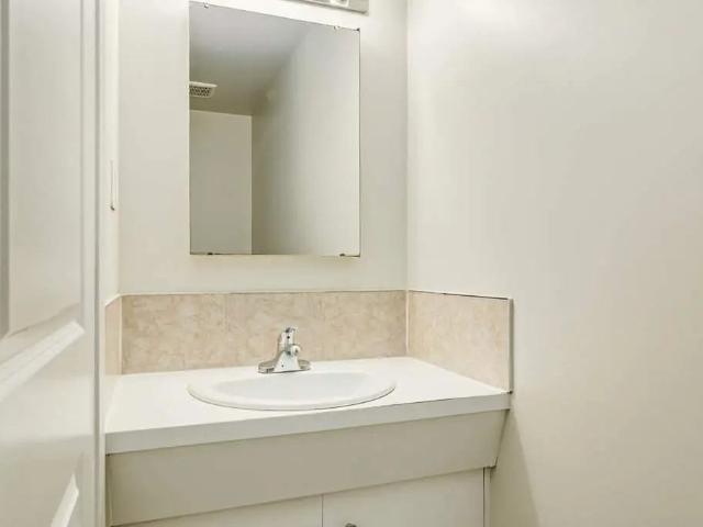 Apartment for rent in Wedgewood, Alberta