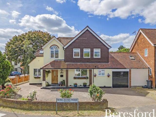 House for sale in Lyons, Greater London