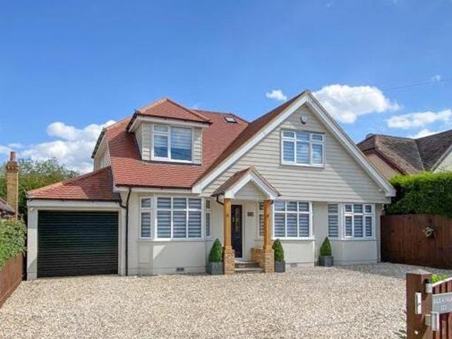 House for sale in Navestock Side, Essex