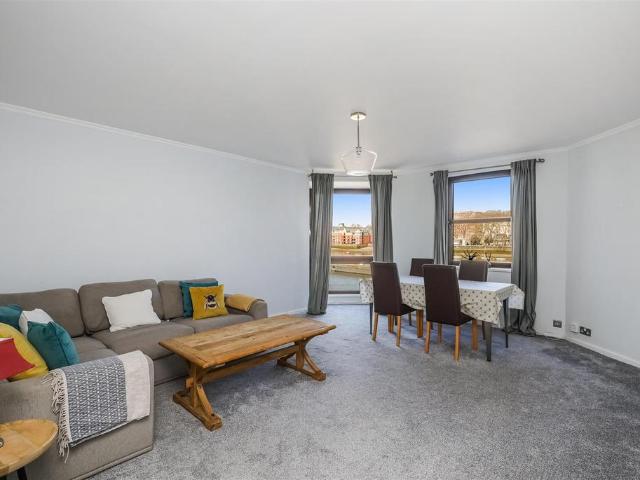 Apartment for rent in Nine Elms, Greater London