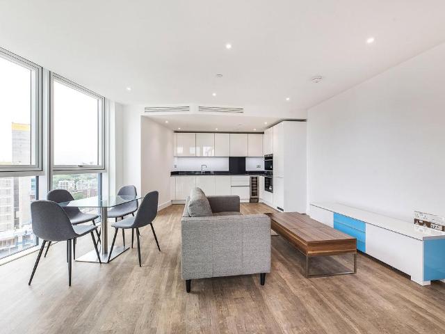 Apartment for rent in Vauxhall, Greater London