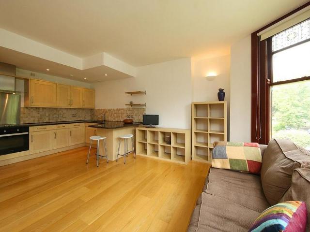 House for rent in Plasnewydd, Falcon Lodge