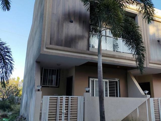 Villa for sale in Madya
