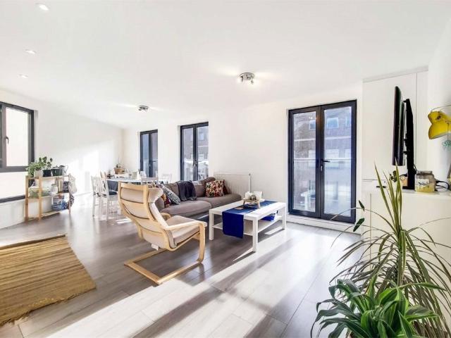 Apartment for rent in Norbiton, Greater London