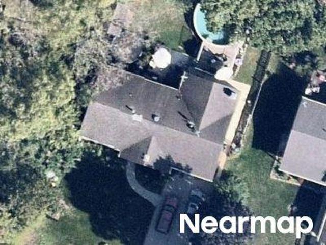 House for sale in Mchenry, Illinois