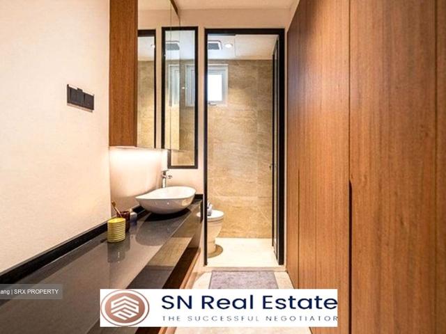 Condominium for sale in Rochor