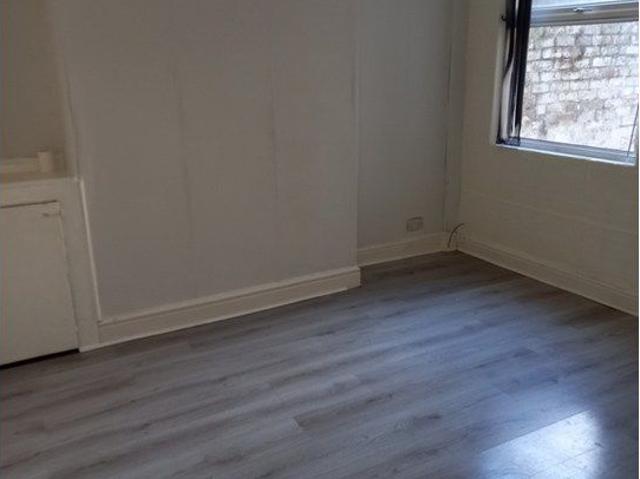 House for rent in Calderstones