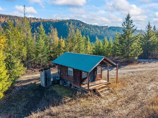 Land for sale in Metaline Falls, Washington