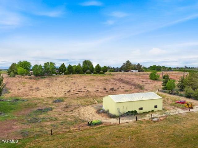 Land for sale in Zillah, Washington