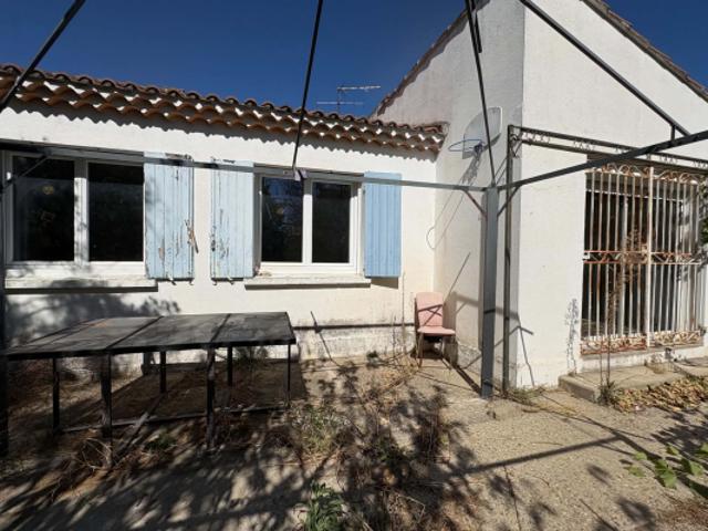 Maison vente à Arles, Bouches-du-Rhône