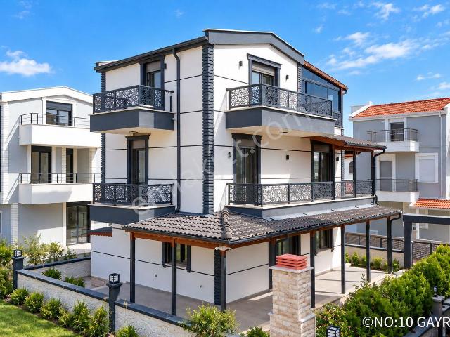 Altınova Mahallesi, Ayvalık içerisinde satılık Villa