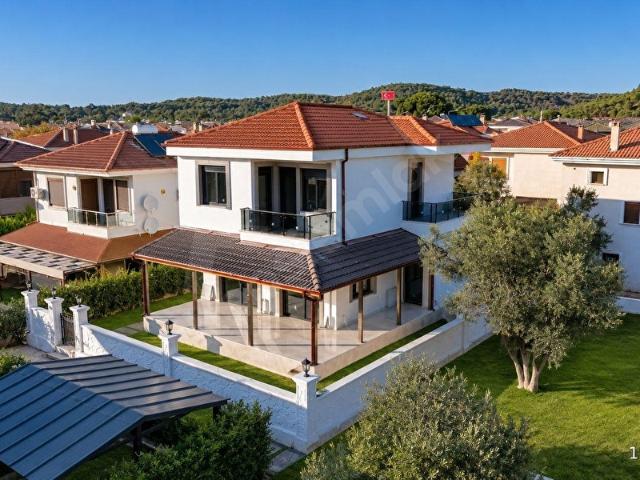 Ayvalik, Balikesir içerisinde satılık Villa
