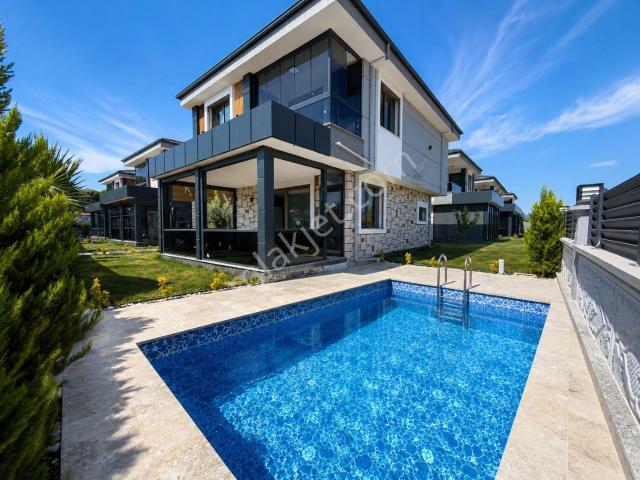 Ayvalik, Balikesir içerisinde satılık Villa