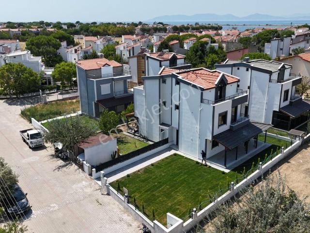 Ayvalik, Balikesir içerisinde satılık Villa